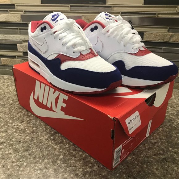 Nike Other - Nike Air Max 1